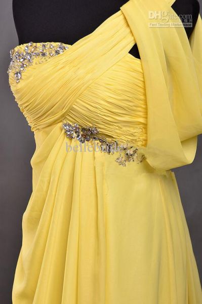 Vestido Longo Elegante Feito a Mão Sob Encomenda